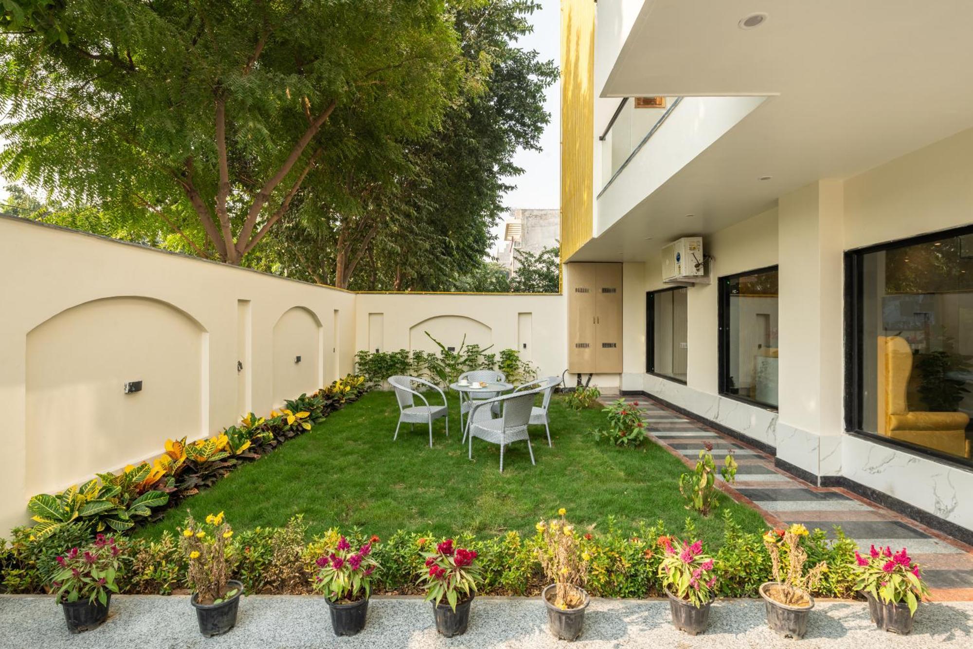 Lime Tree Hotel & One Bhk Serviced Apartment Noida - Sector 50 Metro Bagian luar foto