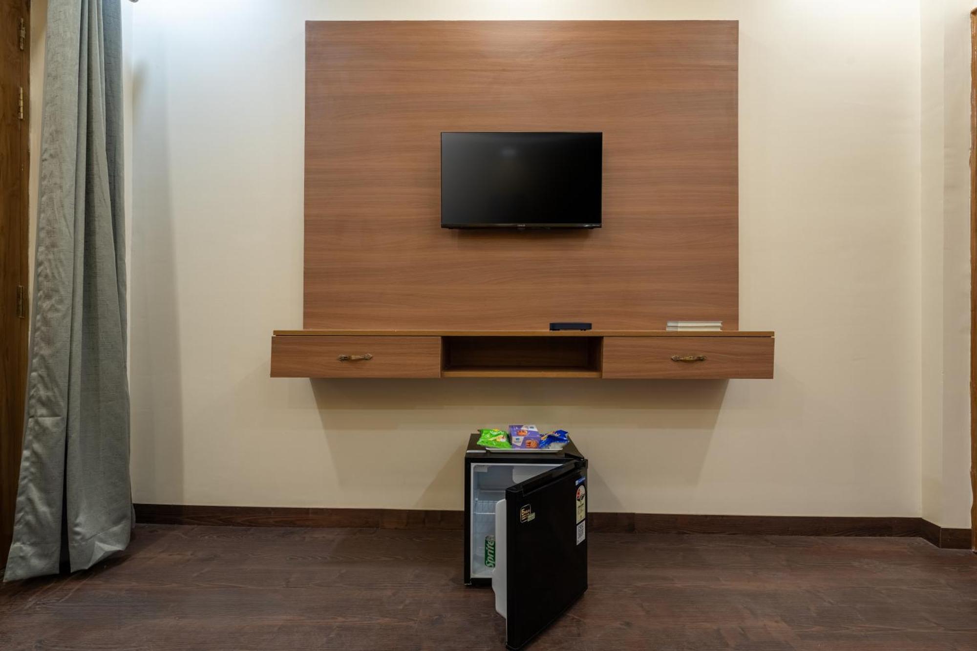 Lime Tree Hotel & One Bhk Serviced Apartment Noida - Sector 50 Metro Bagian luar foto