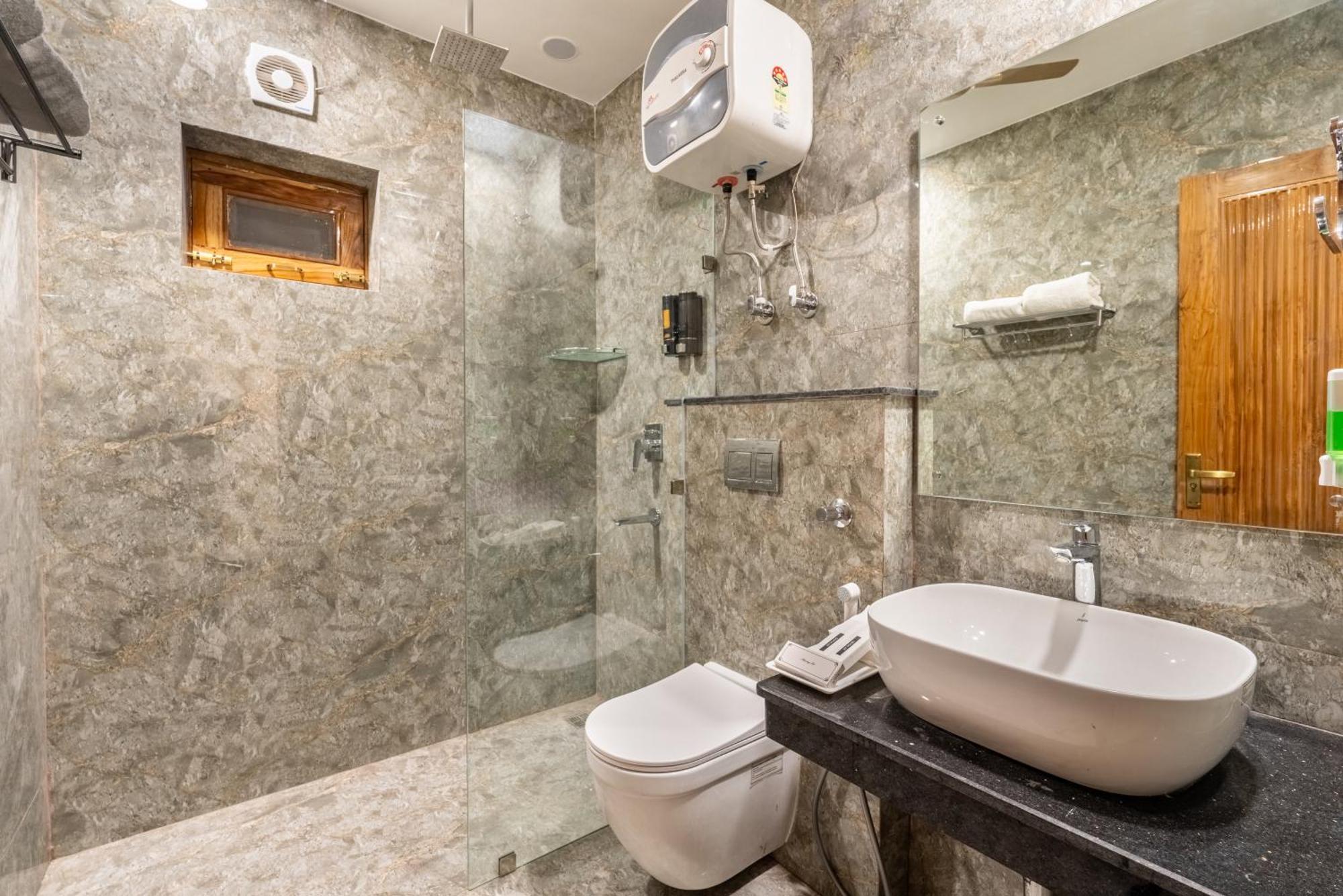 Lime Tree Hotel & One Bhk Serviced Apartment Noida - Sector 50 Metro Bagian luar foto