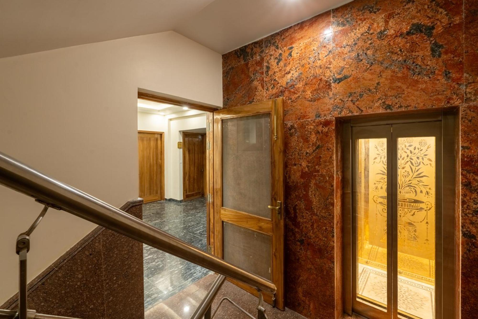 Lime Tree Hotel & One Bhk Serviced Apartment Noida - Sector 50 Metro Bagian luar foto